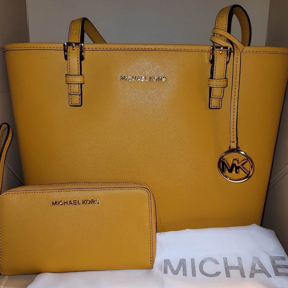 Michael Kors Marrigold color Jet Set combo/Tote, Wallet and Dust bag